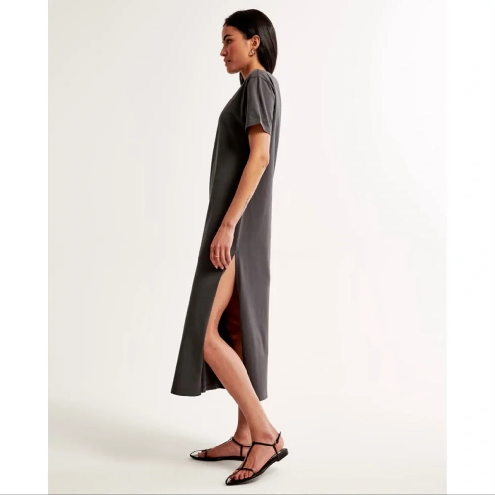 Abercrombie & Fitch T-Shirt Maxi Dress in Dark Gray